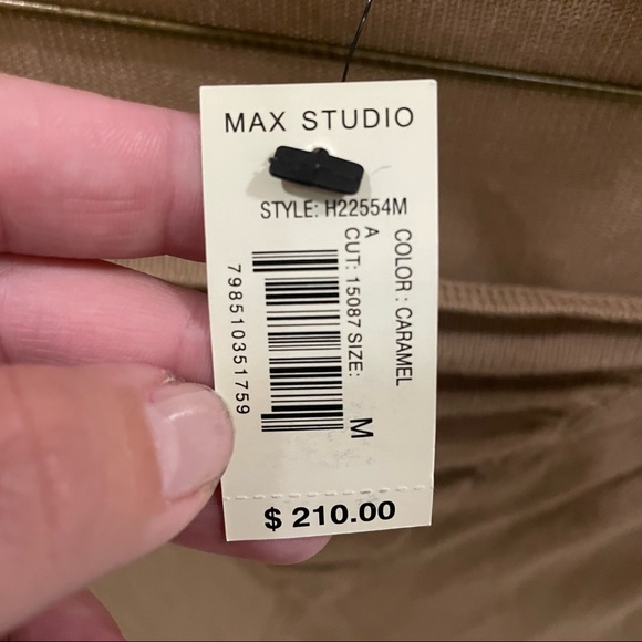 Max Studio Ruched-Detail Crepe Blouse - Picture 4 of 10